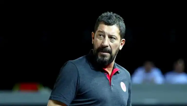 Ufuk Sarıca Beyin Pıhtısından Kurtuldu!